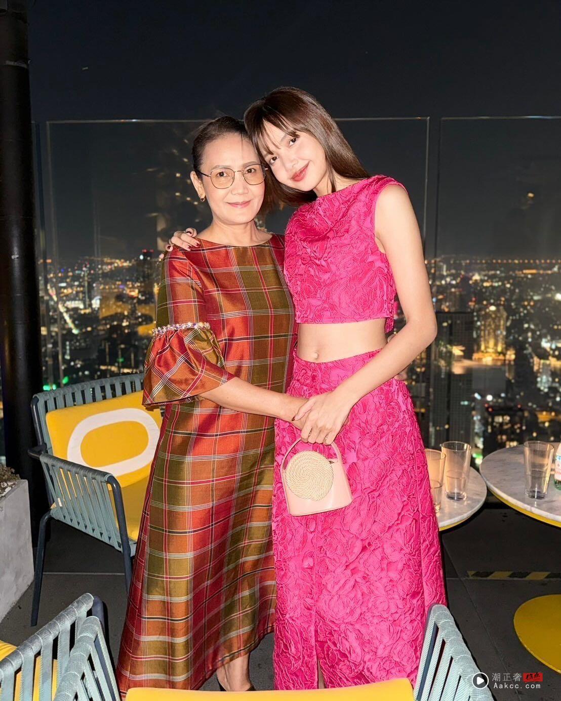 LVMH集团二少奶奶出点子 宝格丽蛇包变出新提把 内容图4 潮正奢/潮品文/潮臻社-实时追踪全球最新奢侈品牌新闻资讯的官网站! ▲▼ BVLGARI Bag 。(图/ 翻摄IG)