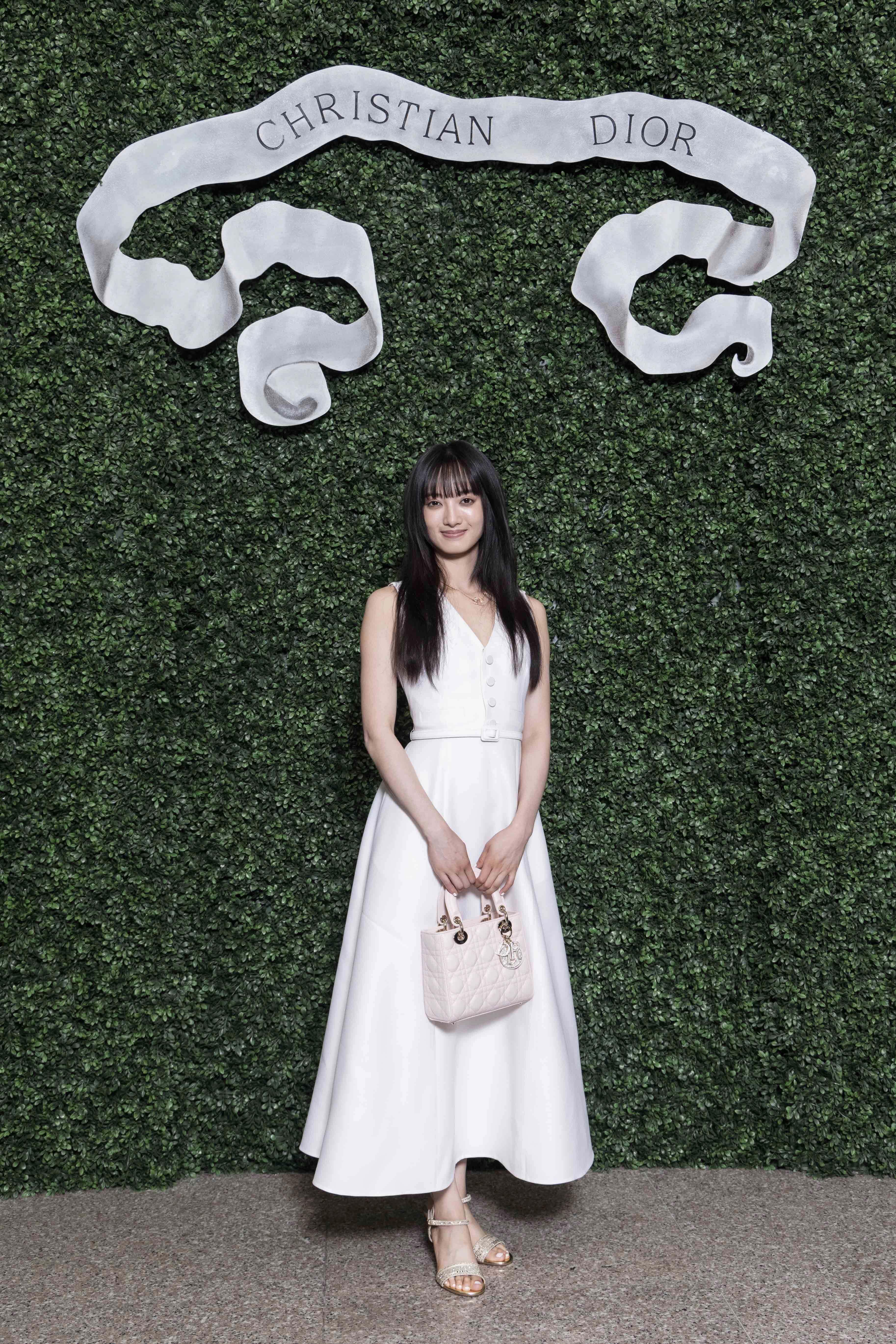 陈庭妮爱“人高马大拿Dior迷你包的反差” 曾敬骅想戒短裤自认私服太邋遢 内容图8 潮正奢/潮品文/潮臻社-实时追踪全球最新奢侈品牌新闻资讯的官网站! ▲Dior 2026早春。(图/品牌提供)