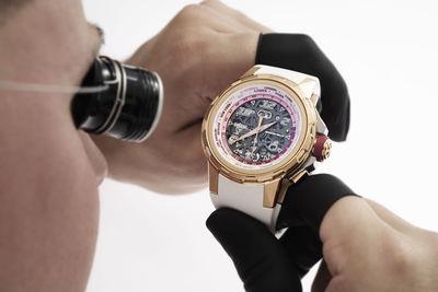 【广编】RM 63-02世界时区自动上炼腕表　由5N红金与钛合金锻造的优雅表壳