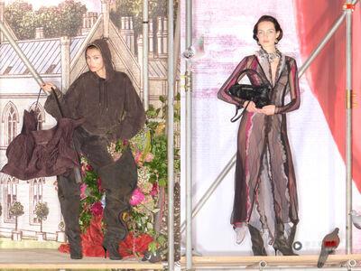 H&M x Glenn Martens抢先看!平价入手设计金童作品 皱褶包、印花装必收