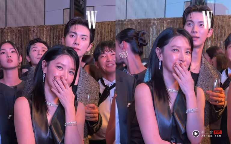 54岁李英爱追星TXT秀彬！同框李彩玟“神级合照”　网赞叹岁月不败美人 最新资讯 图3张