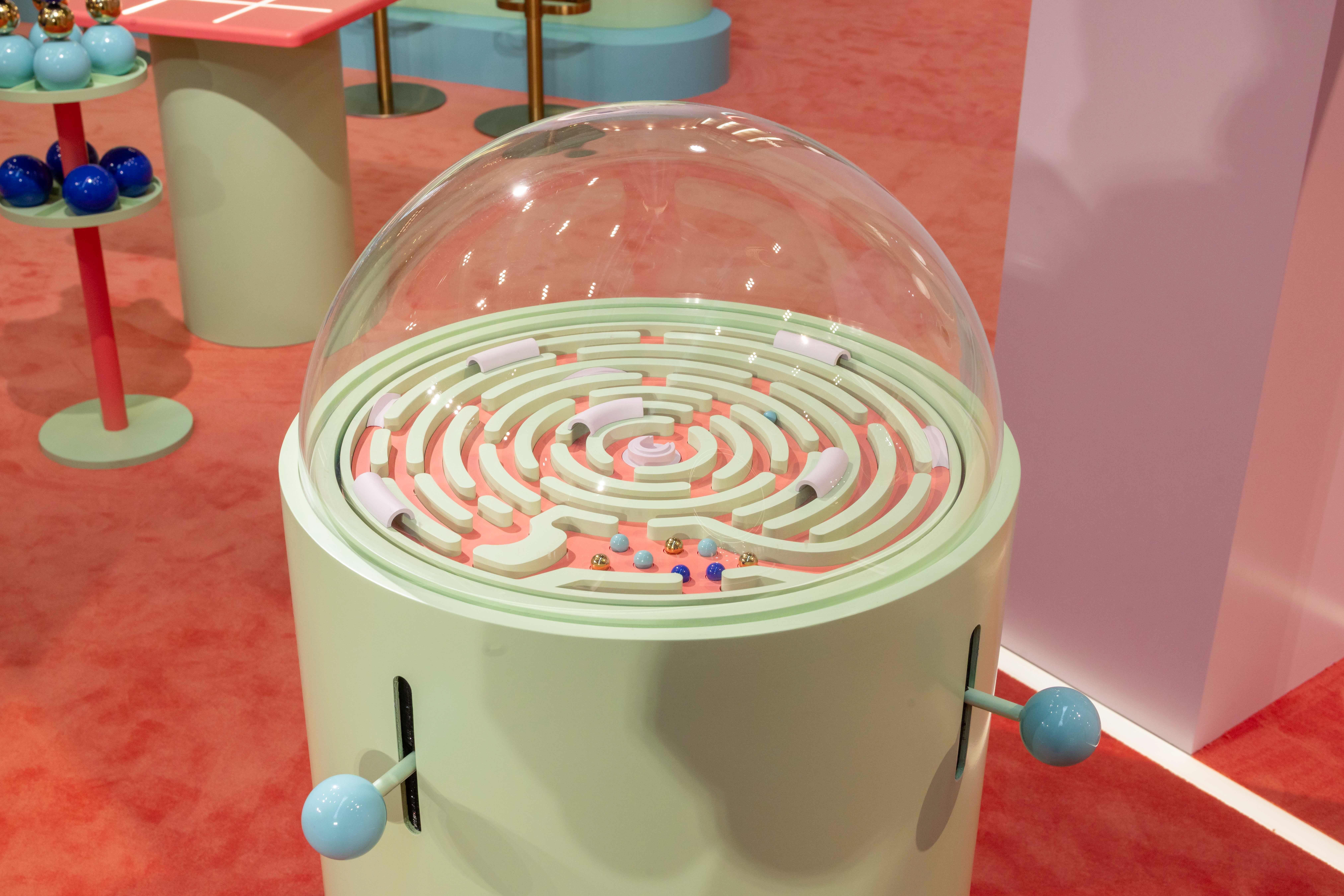 梵克雅宝梦幻乐园超好拍 金珠珠宝施展活泼魅力 内容图1 潮正奢/潮品文/潮臻社-实时追踪全球最新奢侈品牌新闻资讯的官网站! ▲▼梵克雅宝 。(图/记者陈雅韵摄)