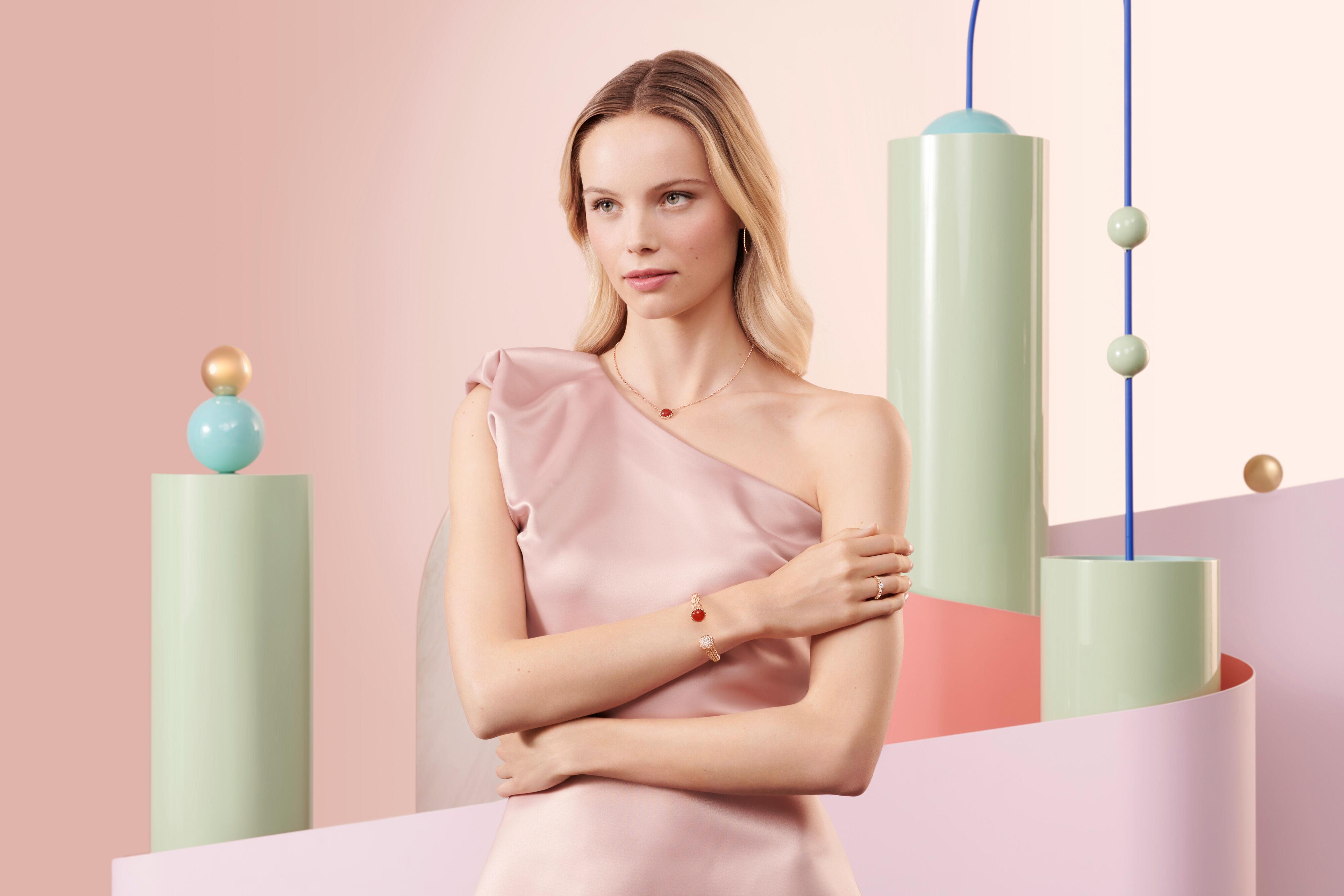 梵克雅宝梦幻乐园超好拍 金珠珠宝施展活泼魅力 内容图3 潮正奢/潮品文/潮臻社-实时追踪全球最新奢侈品牌新闻资讯的官网站! ▲▼ VCA,De Beers 。(图/公关照)