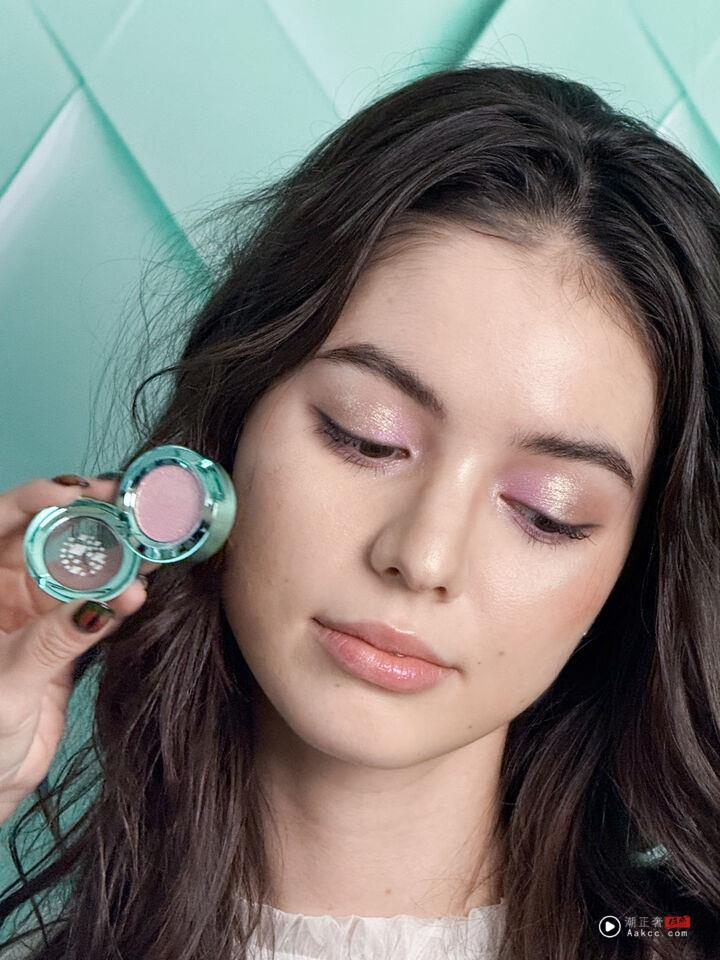 美疯“果冻眼影”竟不到千元!一抹星辰撒上双眼不能不收 内容图1 潮正奢/潮品文/潮臻社-实时追踪全球最新奢侈品牌新闻资讯的官网站! M·A·C,娇兰,Maison Francis Kurkdjian,圣诞节,圣诞,闪亮,美妆。(图/品牌提供)