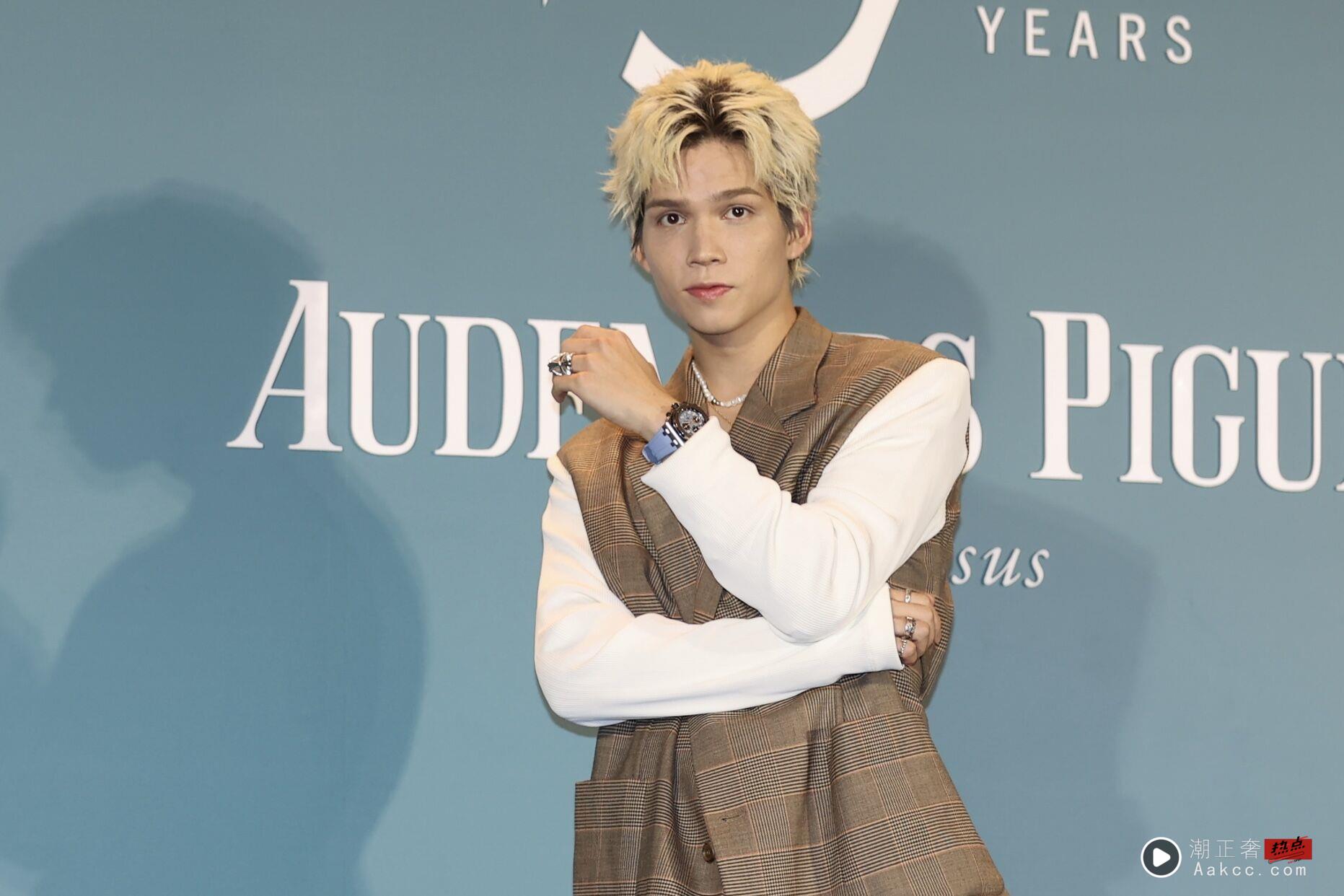 李洙赫低胸装配200万AP表跑趴　“江南太子”风度翩翩 时尚穿搭 图4张