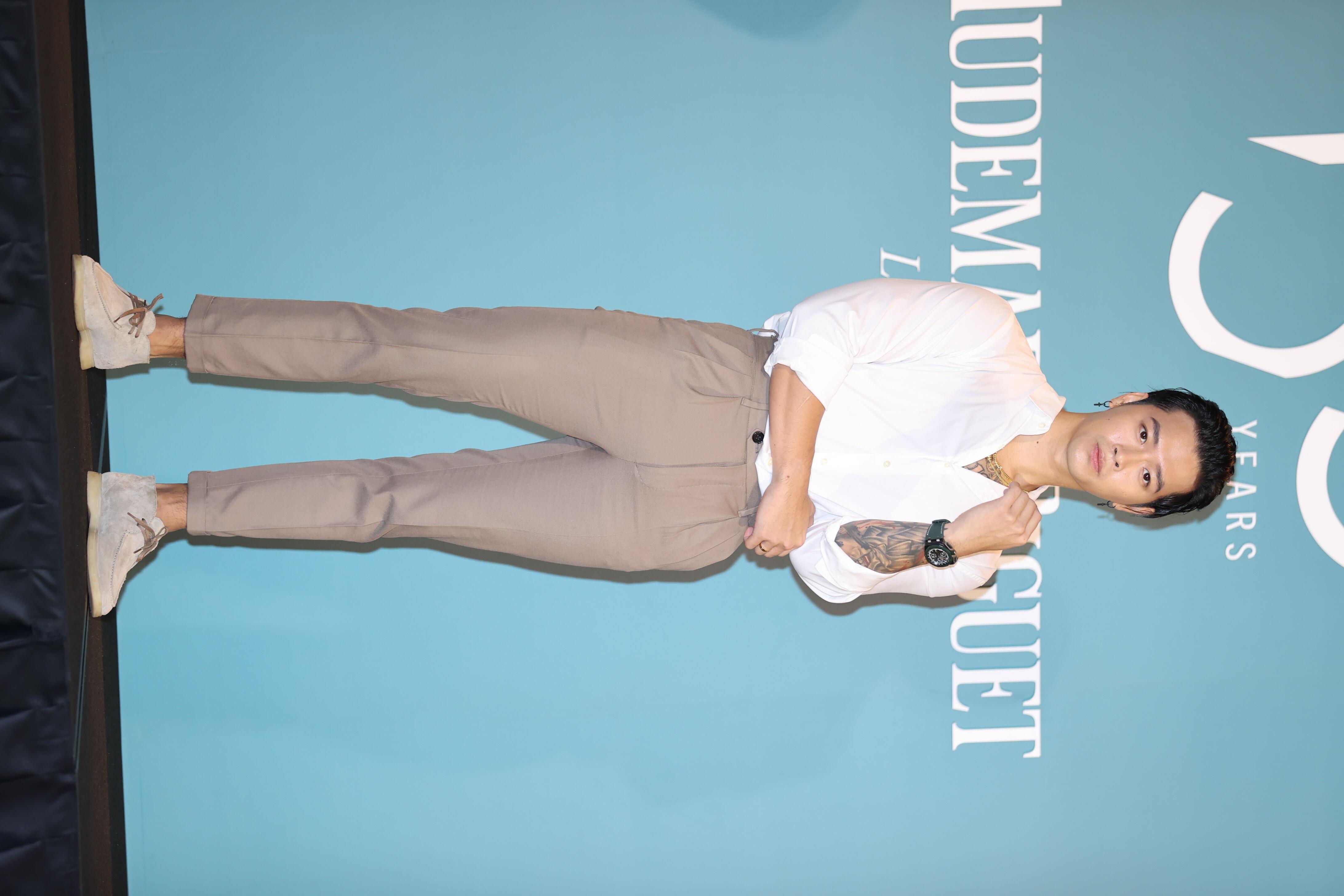 李洙赫低胸装配200万AP表跑趴　“江南太子”风度翩翩 时尚穿搭 图5张