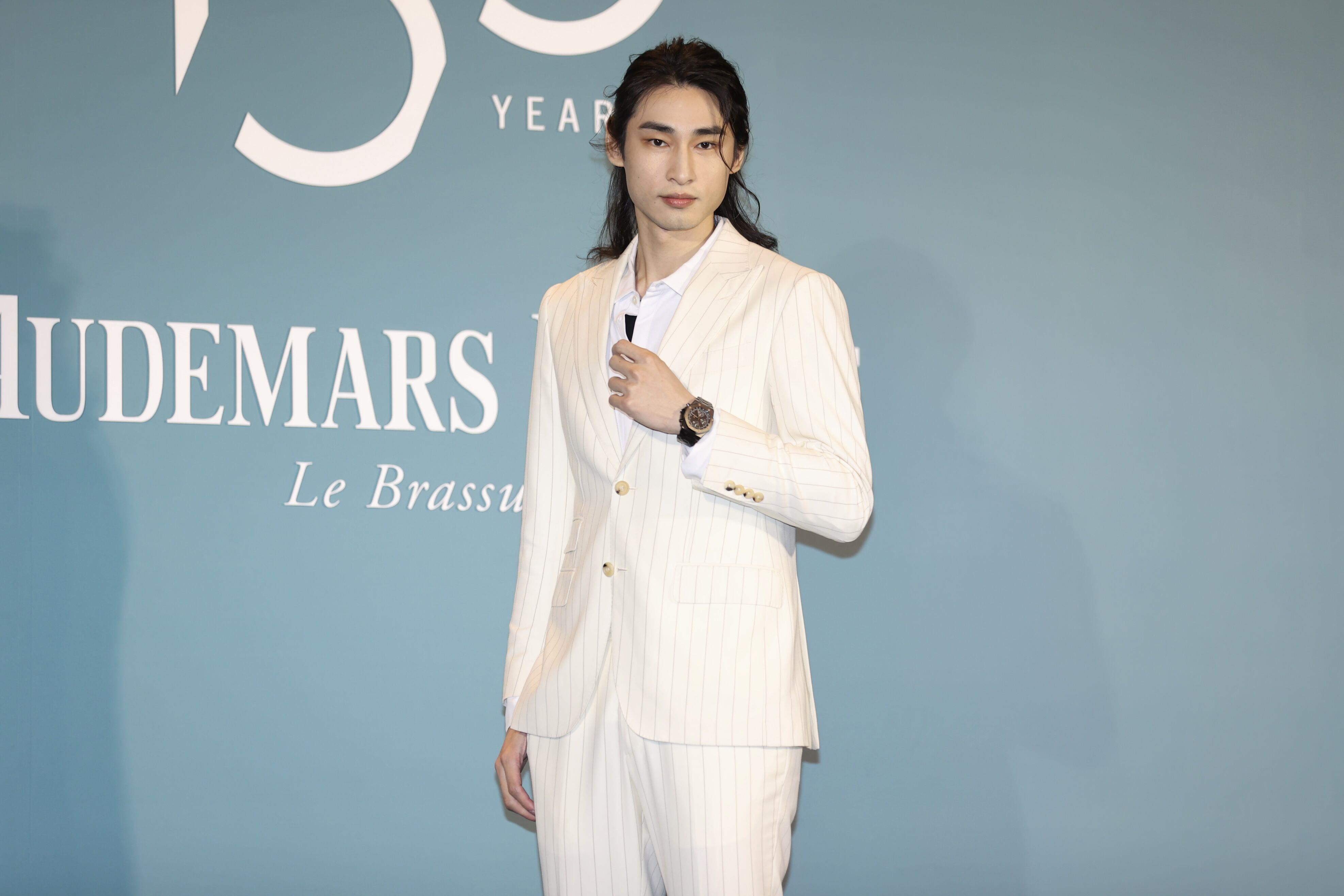 李洙赫低胸装配200万AP表跑趴　“江南太子”风度翩翩 名人名流 图7张