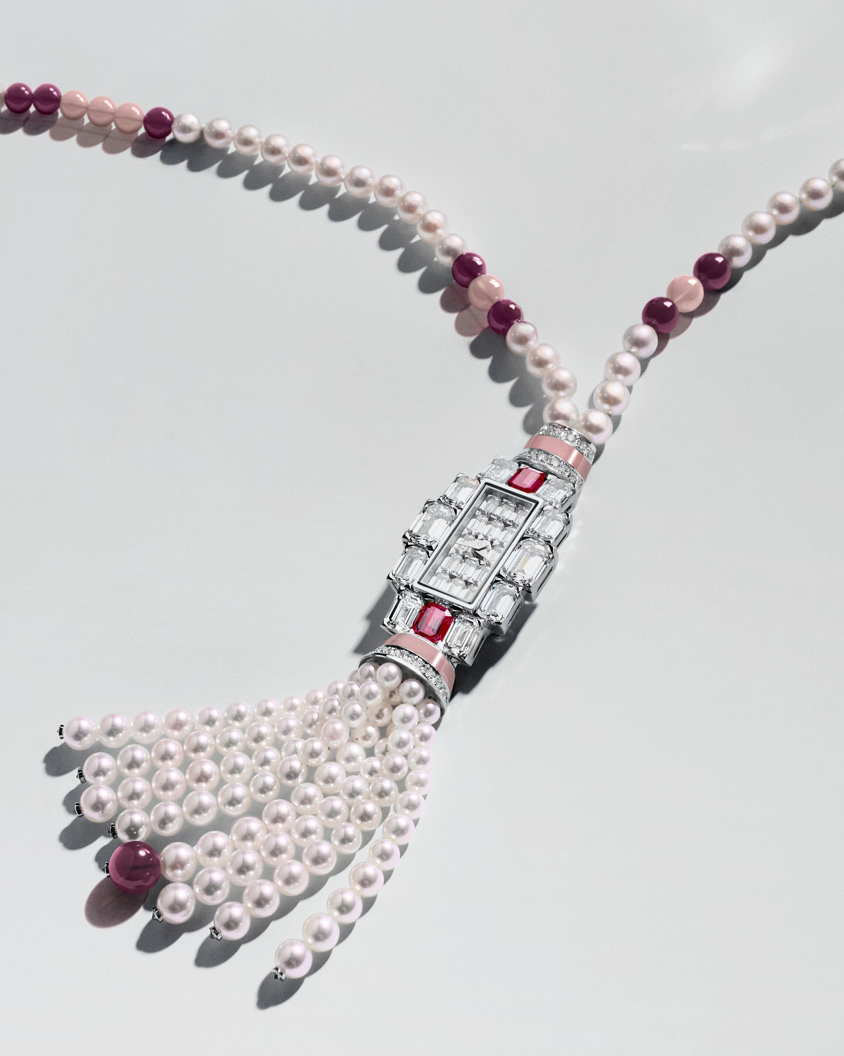 风Luxury/江诗丹顿珠宝表变出四种佩戴法 摇曳珍珠长炼美翻 内容图4 潮正奢/潮品文/潮臻社-实时追踪全球最新奢侈品牌新闻资讯的官网站! ▲▼江诗丹顿,PIAGET 。(图/公关照)