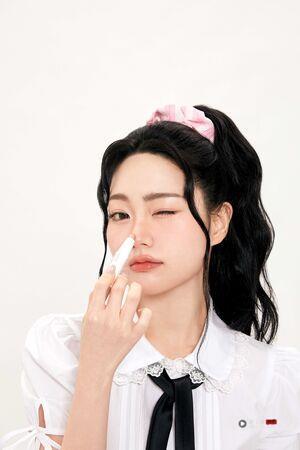 美周记/Bobbi Brown喀什米尔唇膏打造绒雾美唇、I’M MEME 小脸修容棒推新色 内容图3 潮正奢/潮品文/潮臻社-实时追踪全球最新奢侈品牌新闻资讯的官网站! ▲▼美周记。(图/品牌提供)