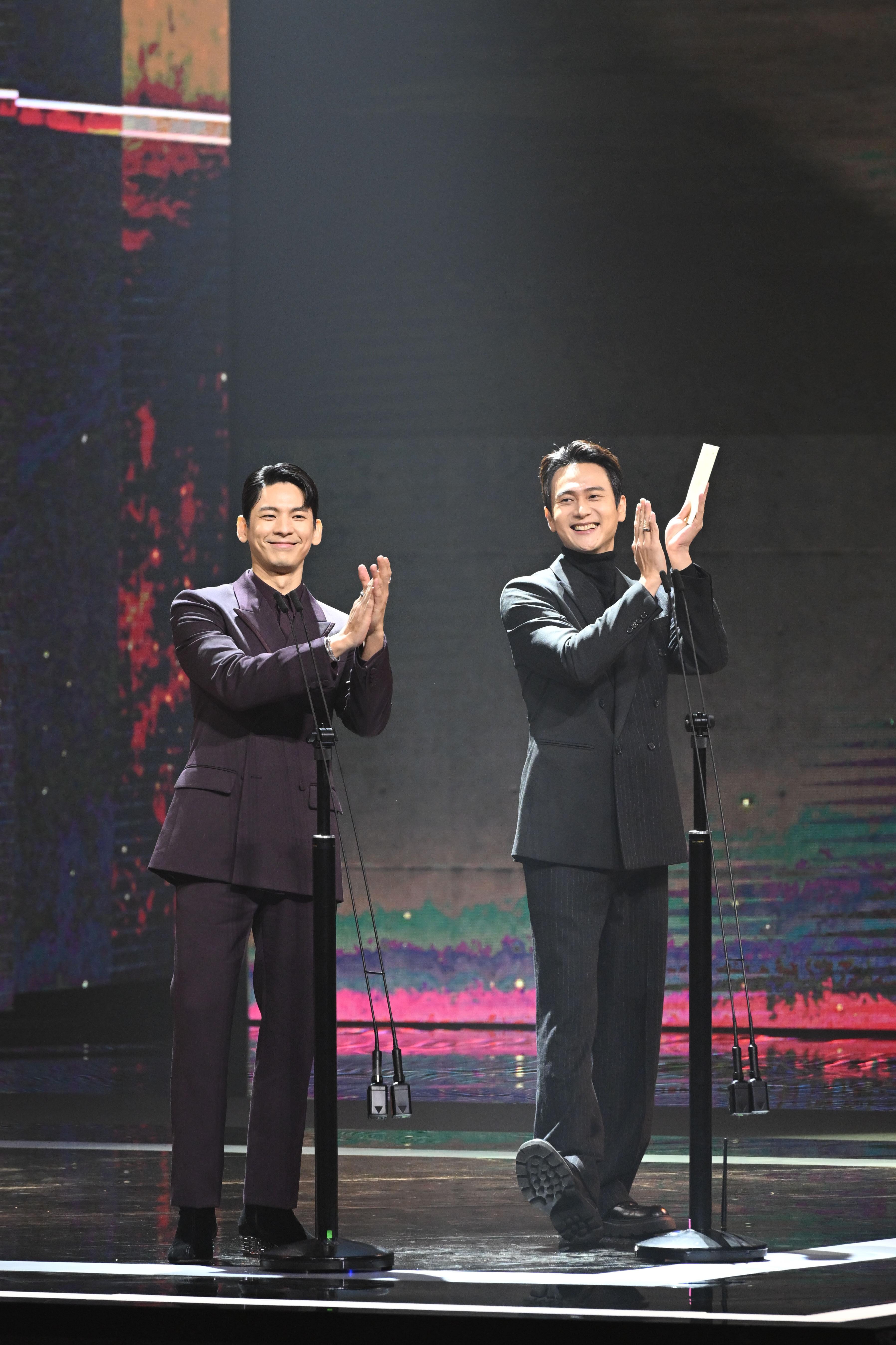 金马时尚/林柏宏GUCCI正装、刘冠廷高领太犯规!瘦子“全黑炫钻”帅炸了 内容图2 潮正奢/潮品文/潮臻社-实时追踪全球最新奢侈品牌新闻资讯的官网站! ▲▼ 金马 。(图/官方提供)