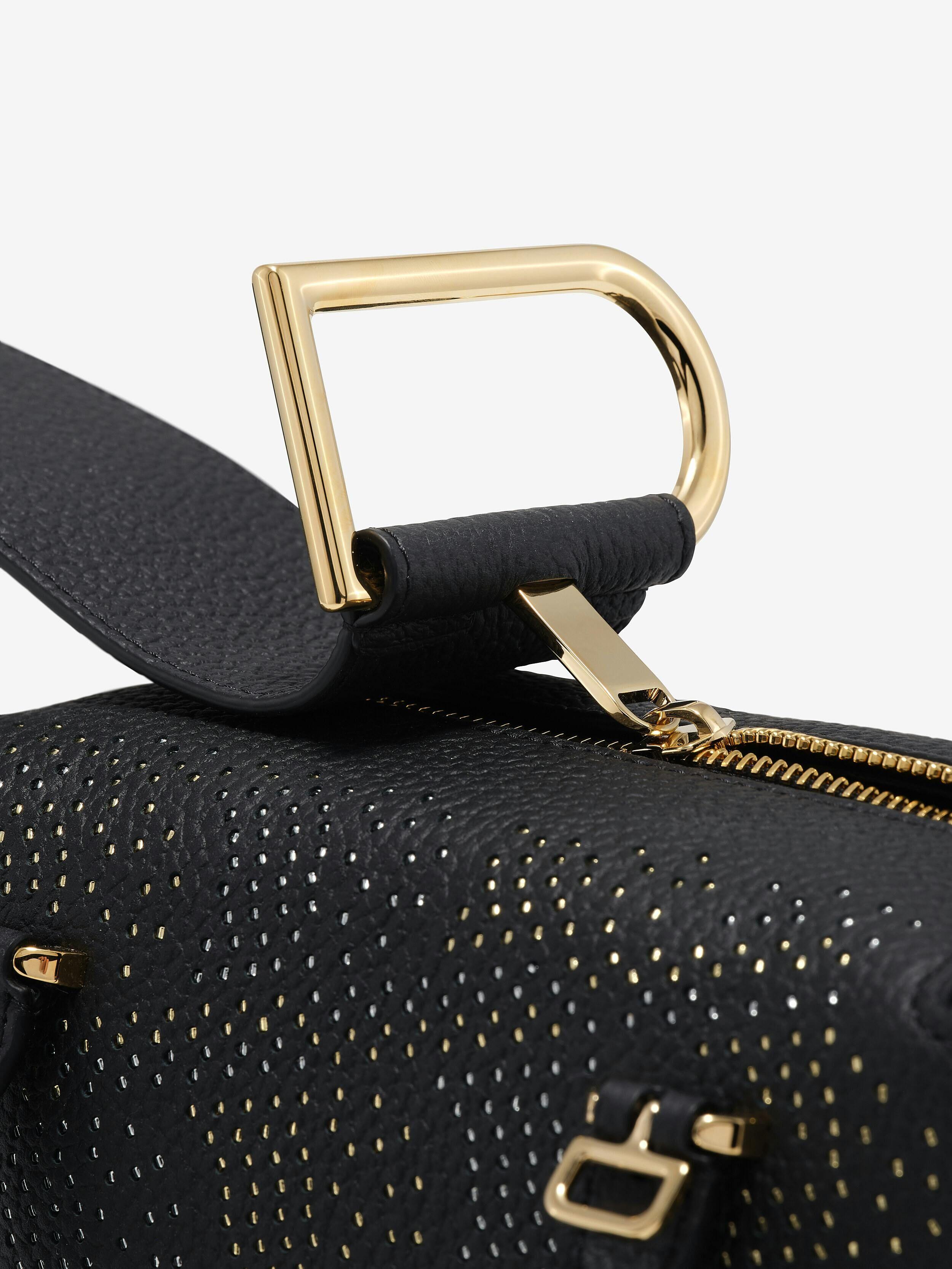 包开箱/Delvaux年末压轴美包!Brillant金光渲染、Cool Box星点冬日奢华 内容图5 潮正奢/潮品文/潮臻社-实时追踪全球最新奢侈品牌新闻资讯的官网站! ▲▼ Delvaux 。(图/品牌提供、记者鲍璿安摄)