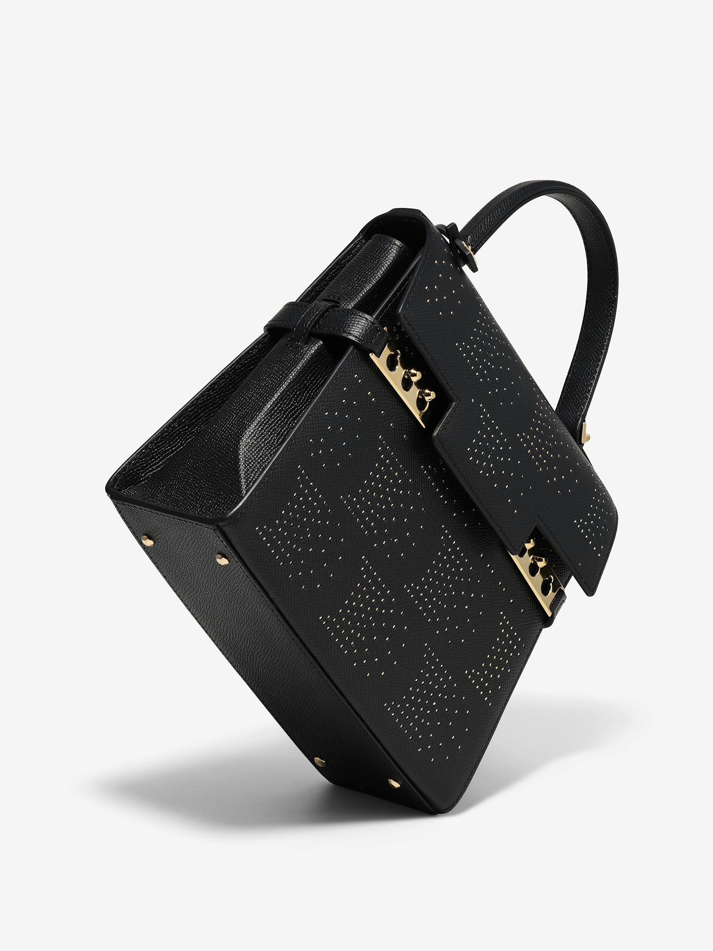 包开箱/Delvaux年末压轴美包!Brillant金光渲染、Cool Box星点冬日奢华 内容图6 潮正奢/潮品文/潮臻社-实时追踪全球最新奢侈品牌新闻资讯的官网站! ▲▼ Delvaux 。(图/品牌提供、记者鲍璿安摄)