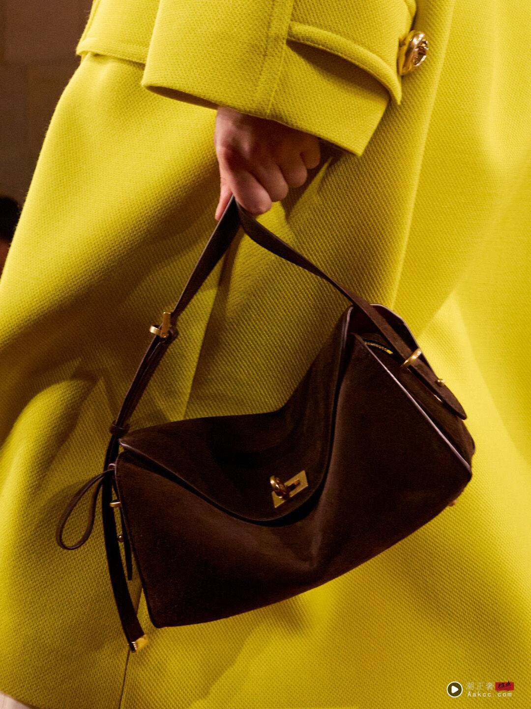 Balenciaga新气球包、PARIS VII抢看!新设计师开创Neo Gazar空气感礼服 内容图5 潮正奢/潮品文/潮臻社-实时追踪全球最新奢侈品牌新闻资讯的官网站! ▲▼ balenciaga 。(图/品牌提供、记者鲍璿安摄)