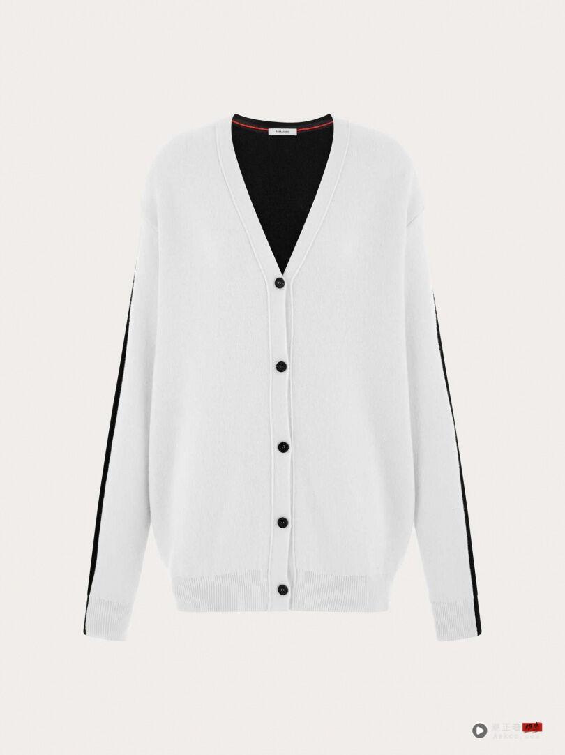 白色控必看！2026年度Pantone色“云舞白”必收清单：大衣、毛衣到平底鞋，一秒高级