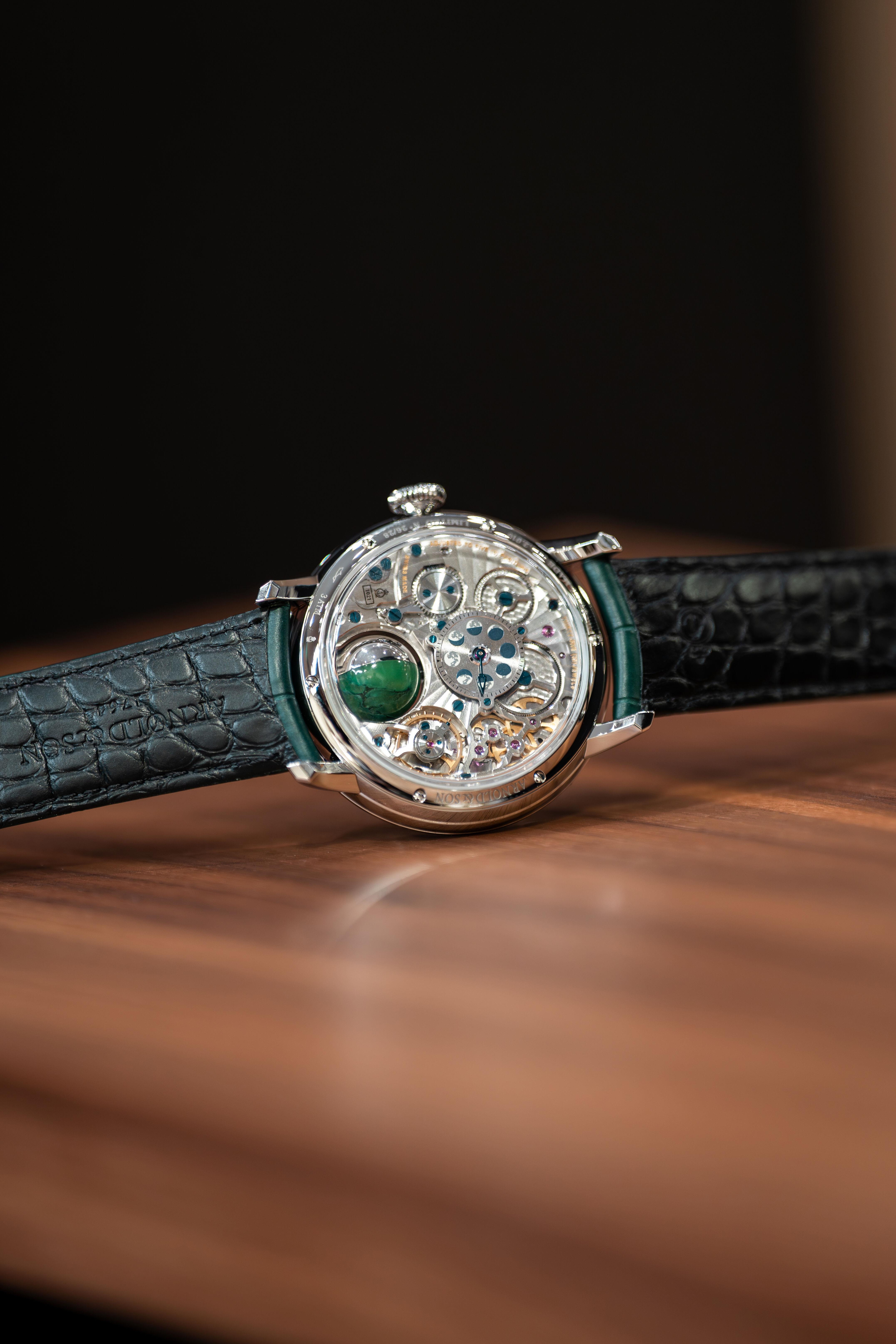 ▲▼ Arnold & Son 。（图／公关照）