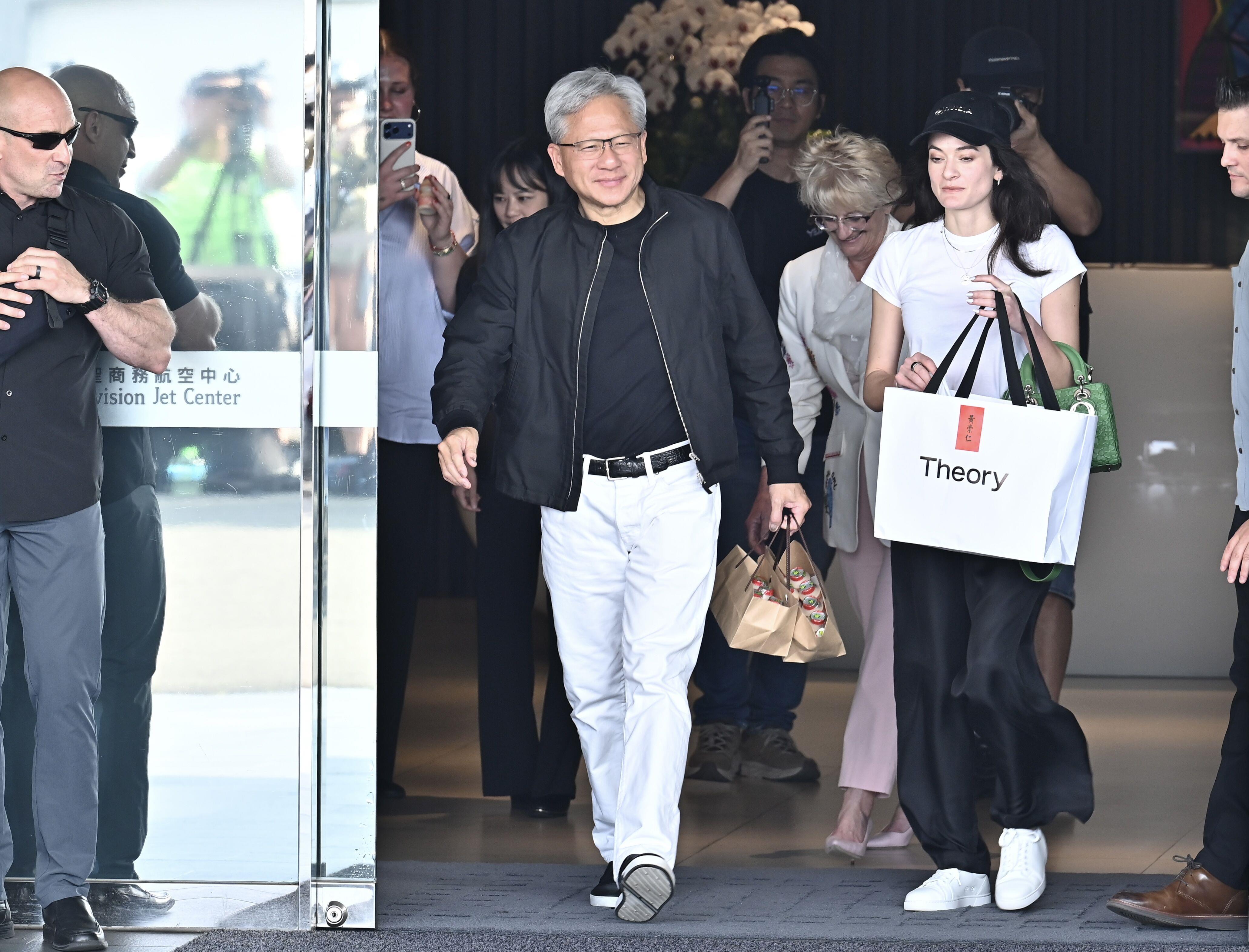 ▲▼NVIDIA辉达执行长黄仁勋于今(23)日下午抵台。（图／记者李毓康摄）
