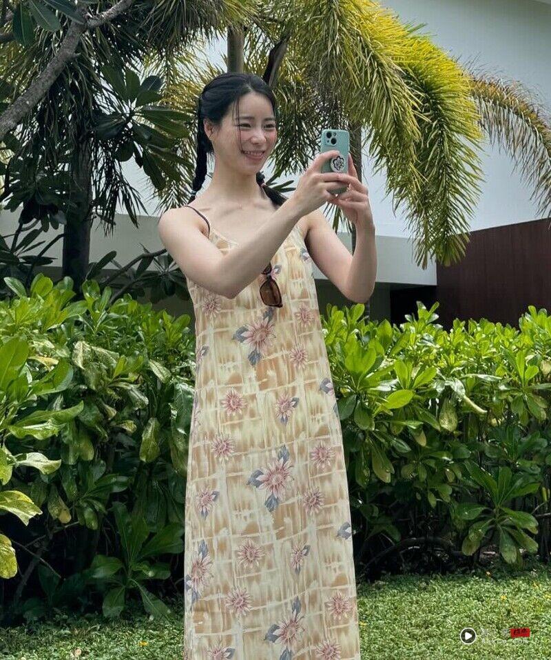 《我的王室死对头》林智妍旅游照“纯真感”被热议 5套私服穿搭解析 内容图12 潮正奢/潮品文/潮臻社-实时追踪全球最新奢侈品牌新闻资讯的官网站! 《我的王室死对头》林智妍戏外是阳光甜妹!峇里岛旅游照“纯真感”被热议,5套私服穿搭解析
