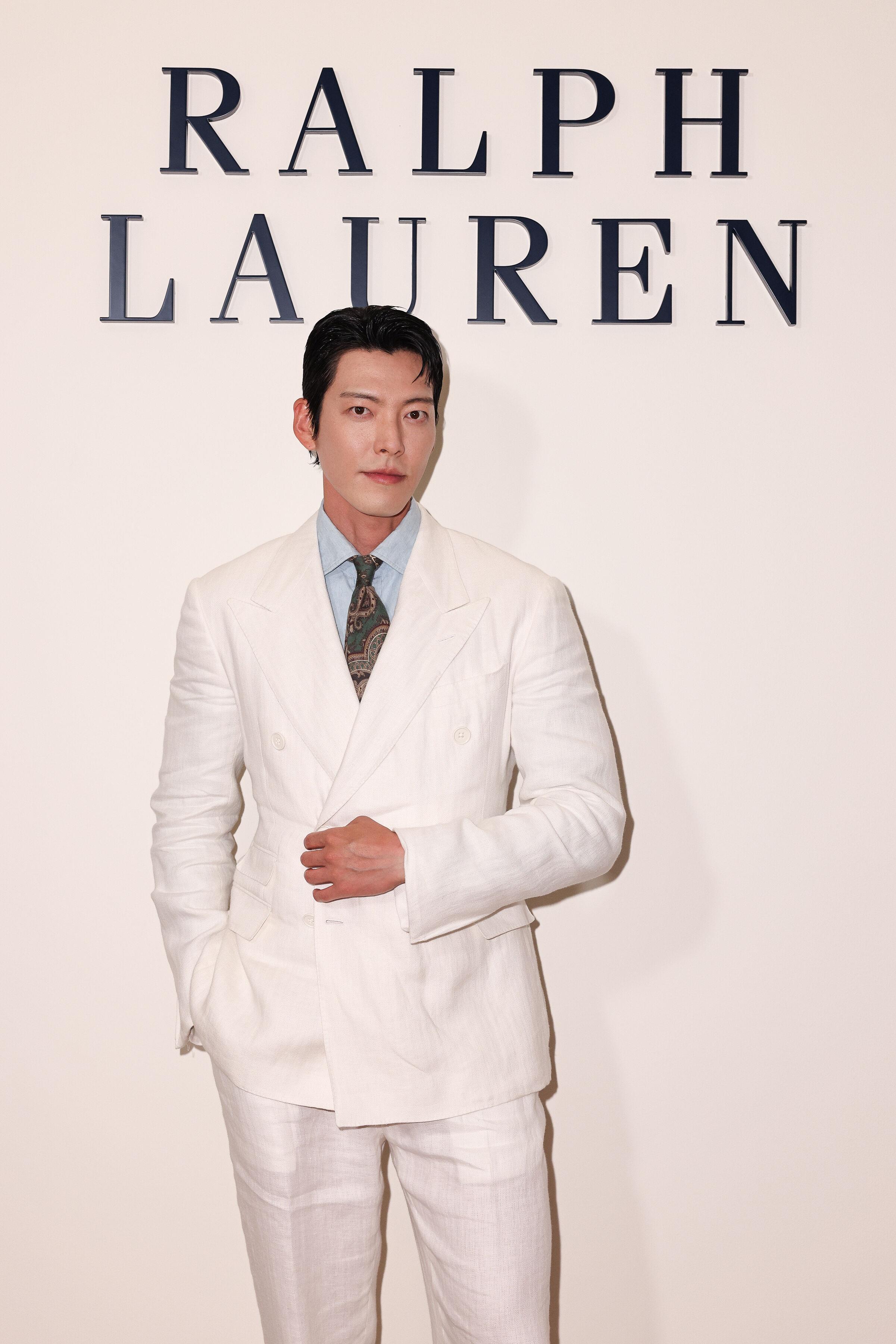 米兰男装周/张震贵公子造型同框林俊杰!Ralph Lauren把游艇假期搬上大秀 内容图1 潮正奢/潮品文/潮臻社-实时追踪全球最新奢侈品牌新闻资讯的官网站! ▲▼张震贵公子造型同框林俊杰 。(图/品牌提供)