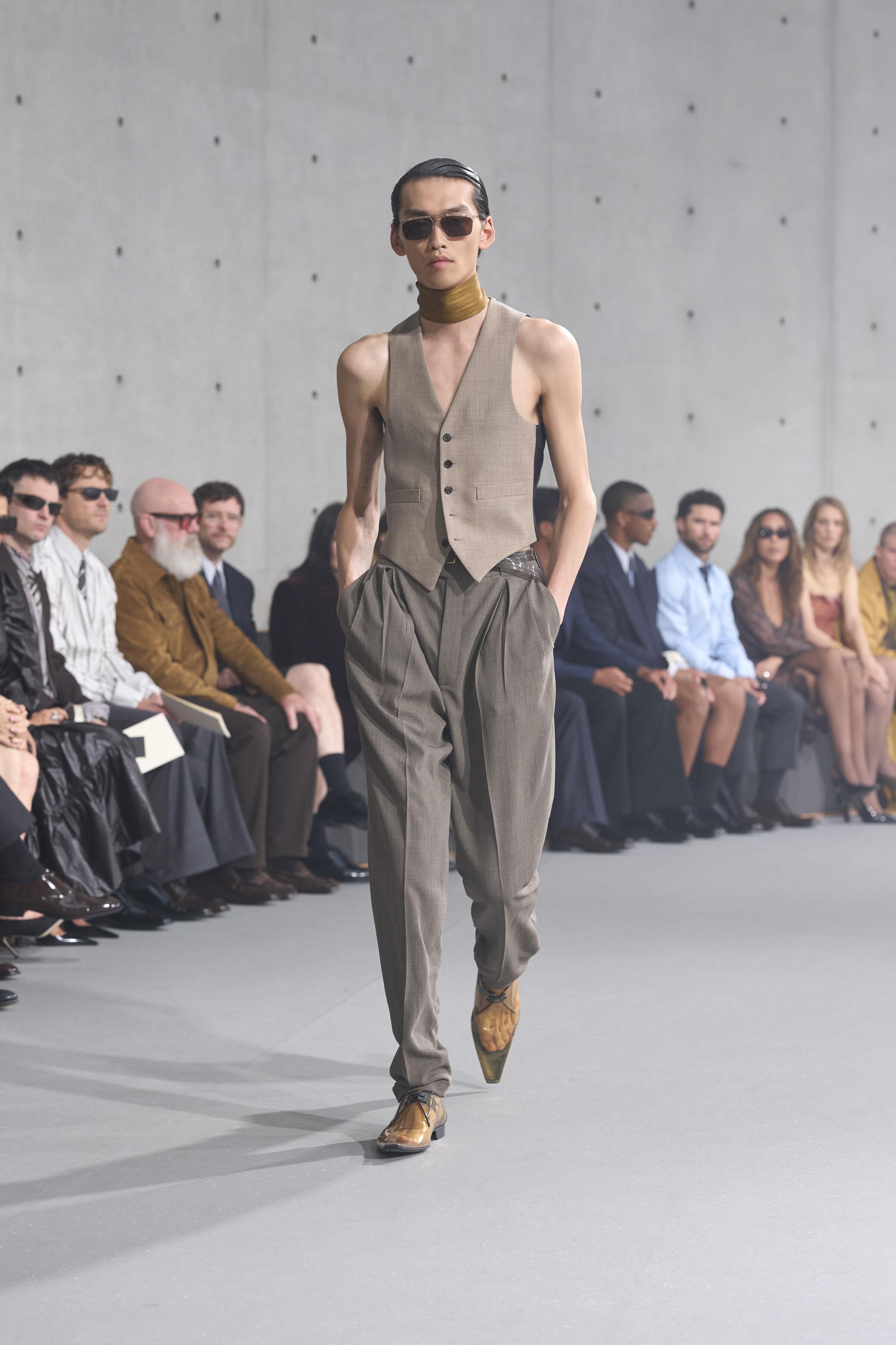 ▲▼ Saint Laurent 2027夏季男装大秀。（图／品牌提供）