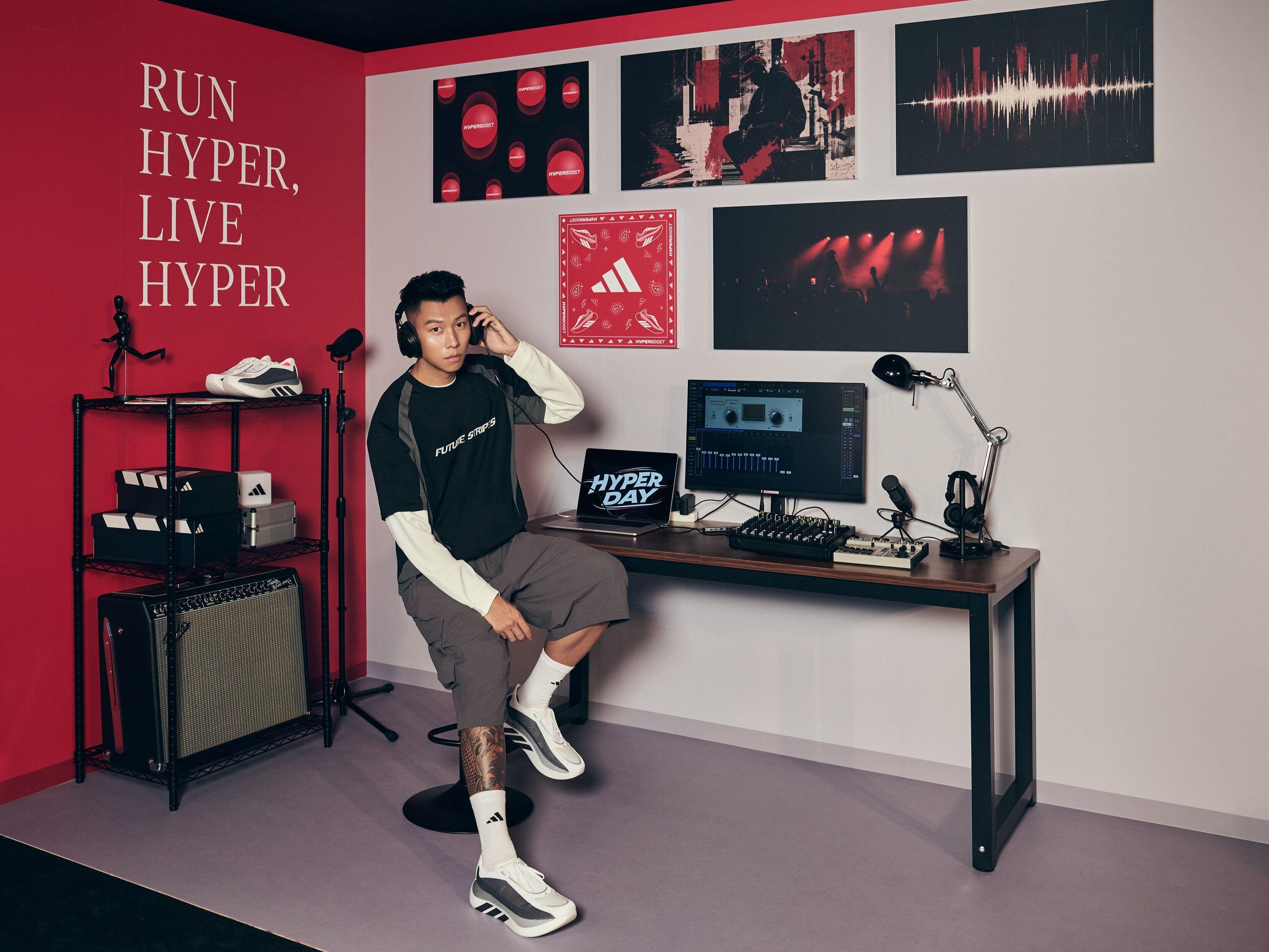 瘦子迷上晨跑大赞adidas新鞋“超轻又稳” 曝看到爱妻穿婚纱感动落泪 内容图3 潮正奢/潮品文/潮臻社-实时追踪全球最新奢侈品牌新闻资讯的官网站! ▲▼adidas 。(图/品牌提供)