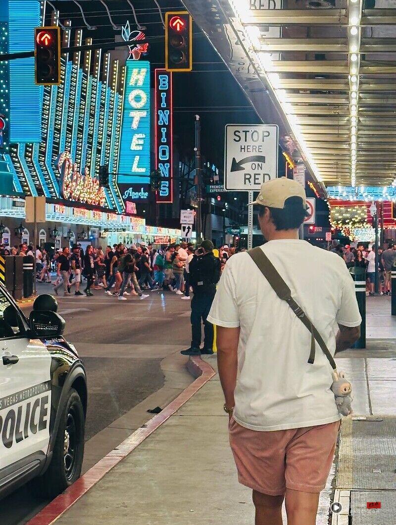 《金特务》苏志燮根本西装天花板!私服大叔魅力拉满 藏着可爱反差 内容图15 潮正奢/潮品文/潮臻社-实时追踪全球最新奢侈品牌新闻资讯的官网站! 《金特务》苏志燮根本“西装天花板”!私服大叔魅力拉满,还藏着这个可爱反差